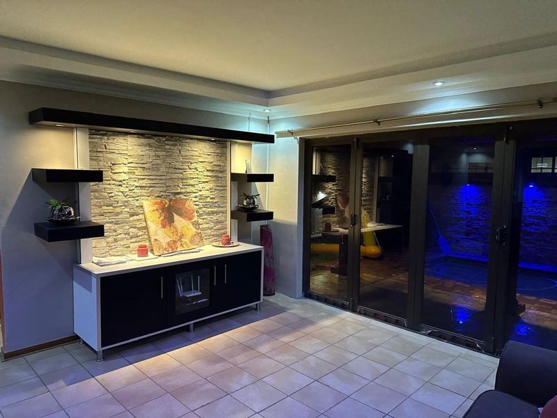 House For Sale in Kuruman Central - Photo 2