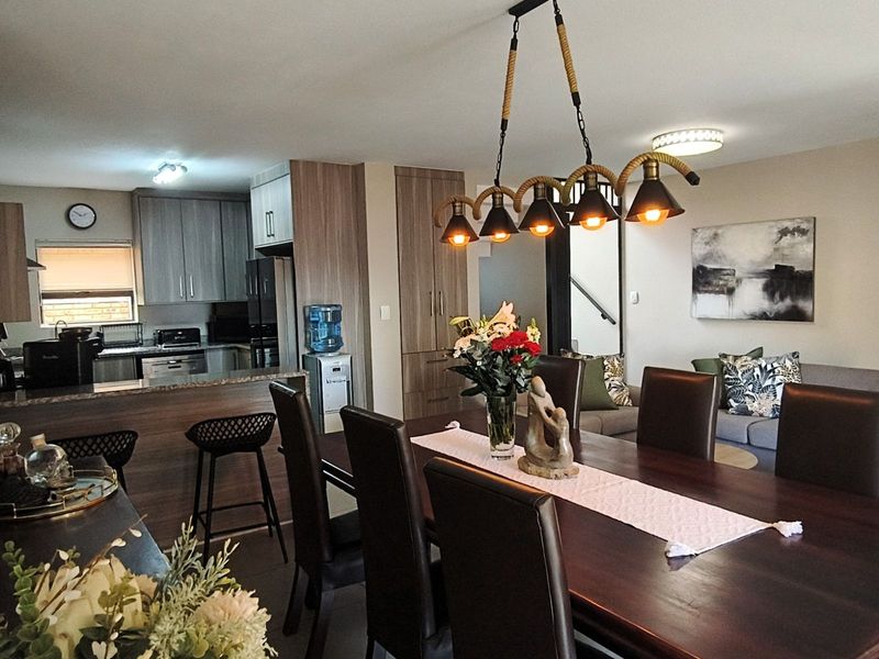 House For Sale in Chancliff Ridge - Photo 3