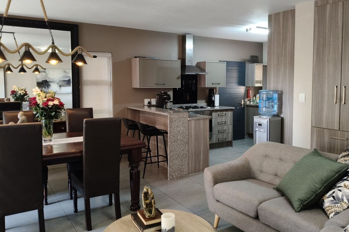 House For Sale in Chancliff Ridge - Photo 2