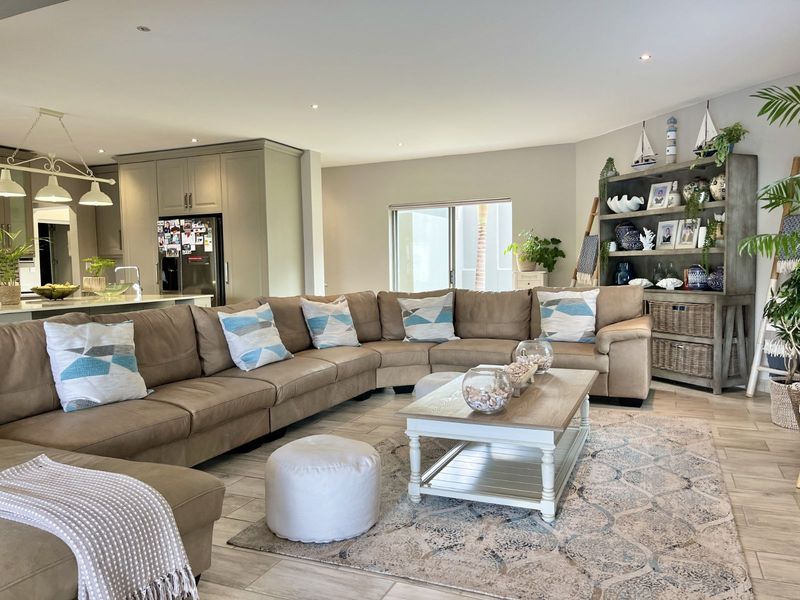 House For Sale in Outeniqua Strand - Photo 8