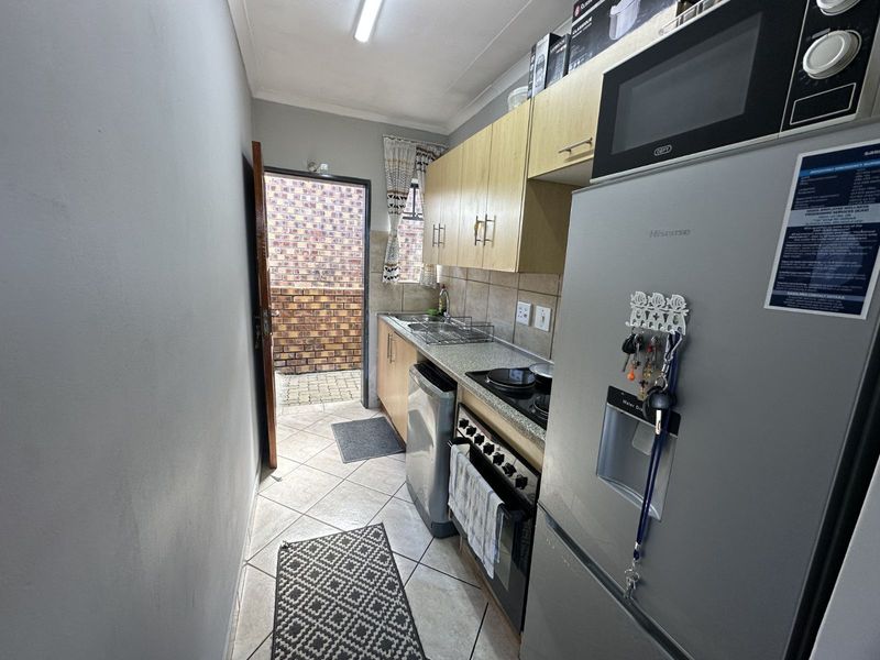 House For Sale in Evander - Photo 3