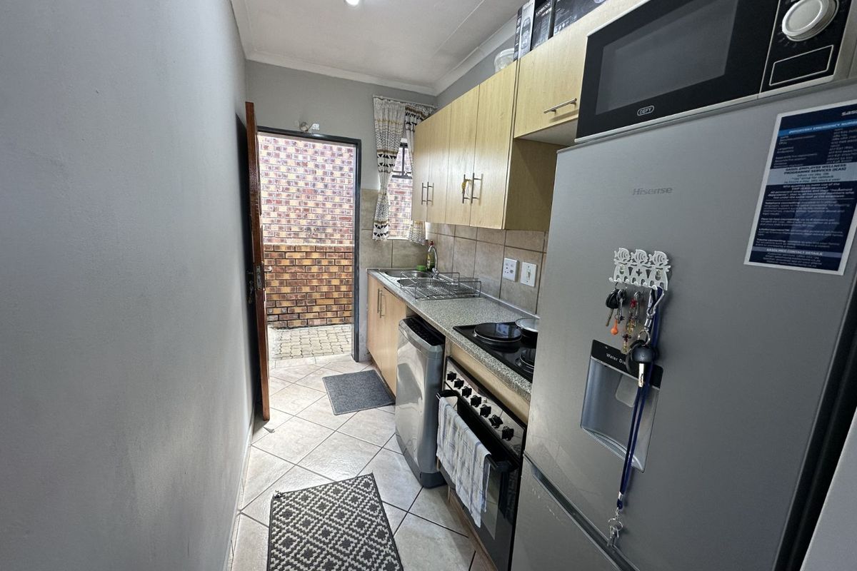 House For Sale in Evander - Photo 3