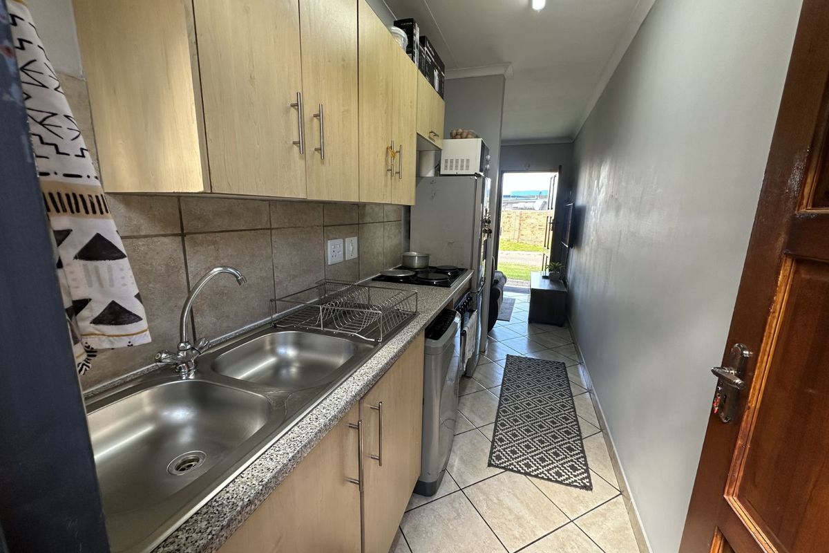 House For Sale in Evander - Photo 4