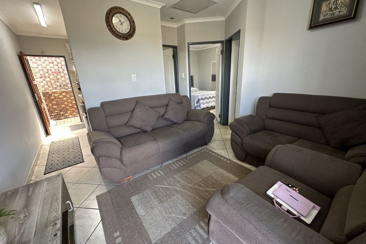 House For Sale in Evander - Photo 5