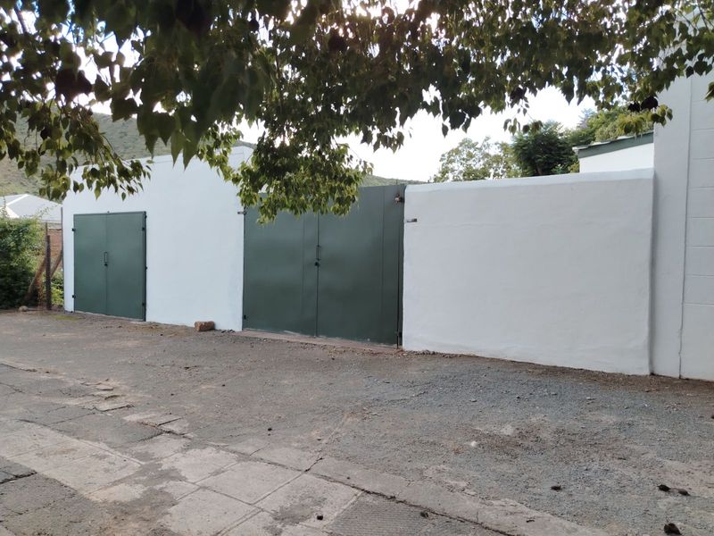 House For Sale in Graaff-Reinet Central - Photo 3