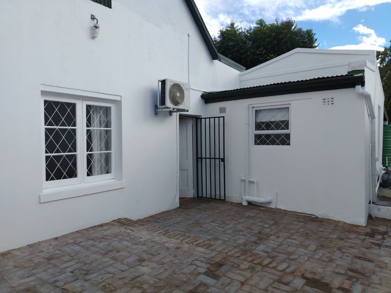 House For Sale in Graaff-Reinet Central - Photo 5