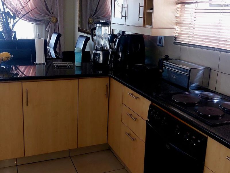 Townhouse For Sale in Polokwane Central - Photo 10