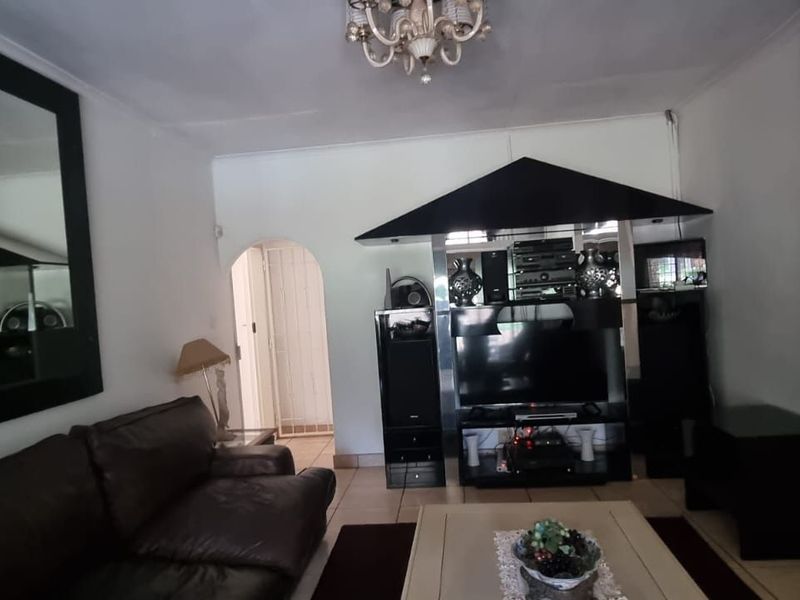 House For Sale in Morningside Manor - Photo 7