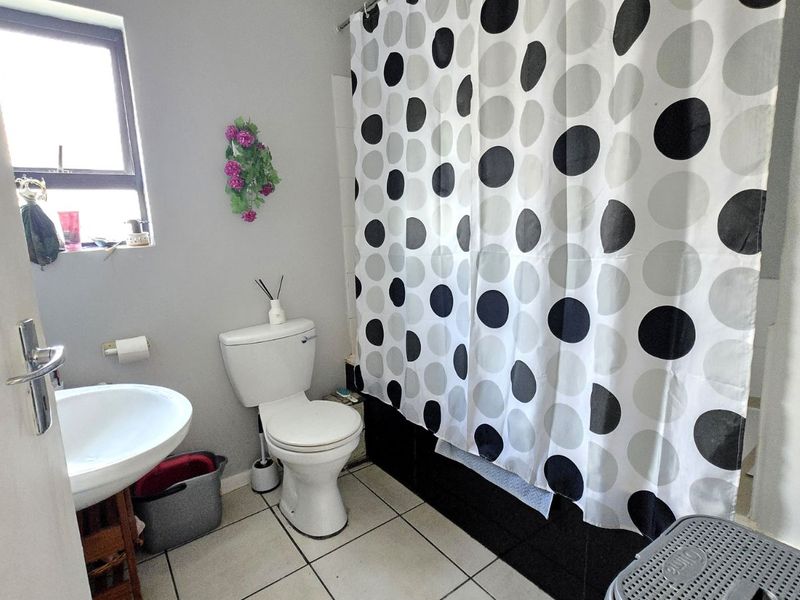 Apartment For Sale in Rome - Photo 9