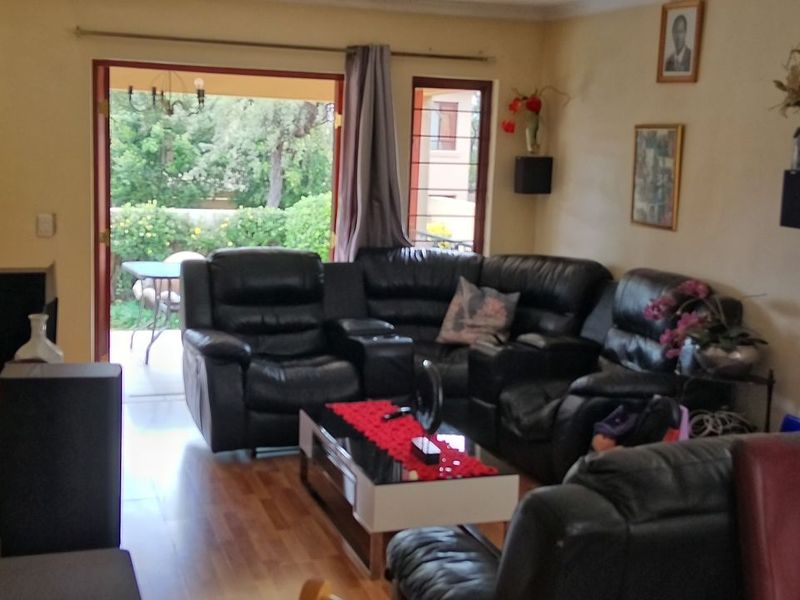 House To Rent in Fourways - Photo 6