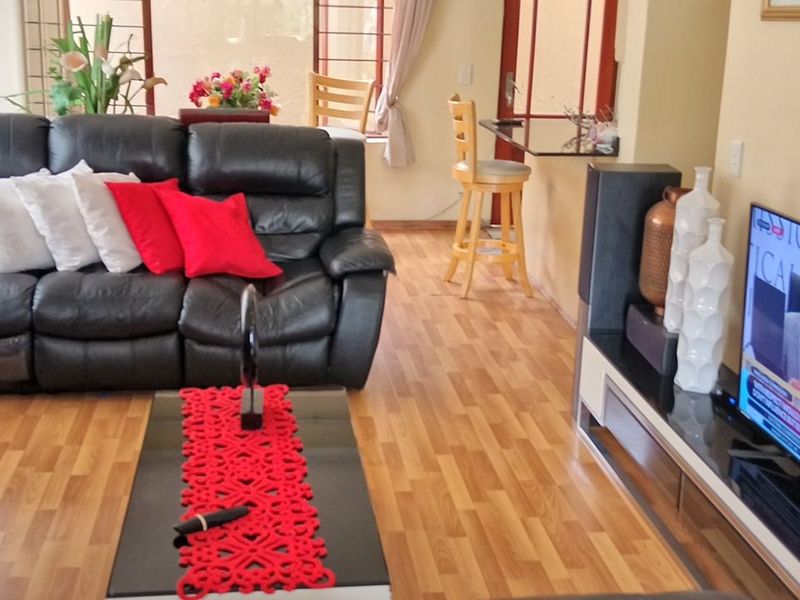 House To Rent in Fourways - Photo 8