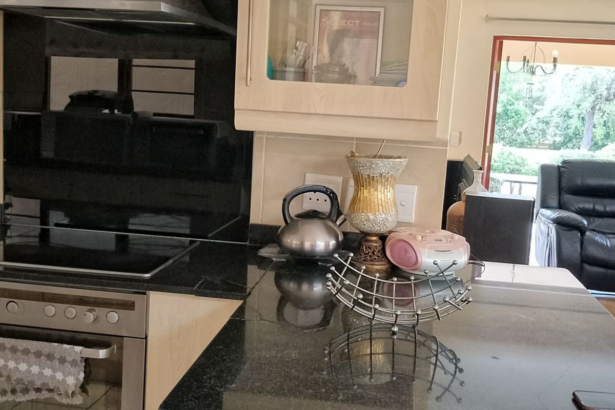 House To Rent in Fourways - Photo 4