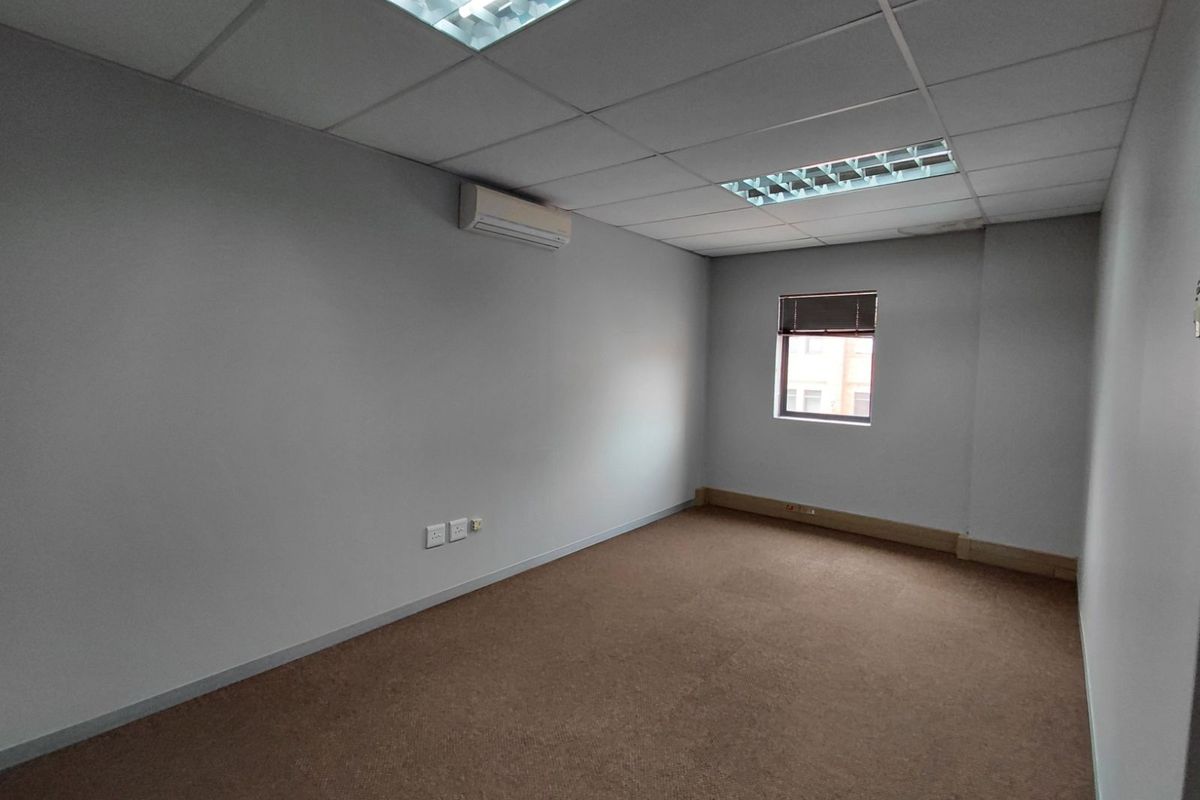 Office To Rent in Faerie Glen - Photo 3