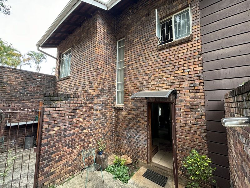 Townhouse For Sale in Medi Park - Photo 2