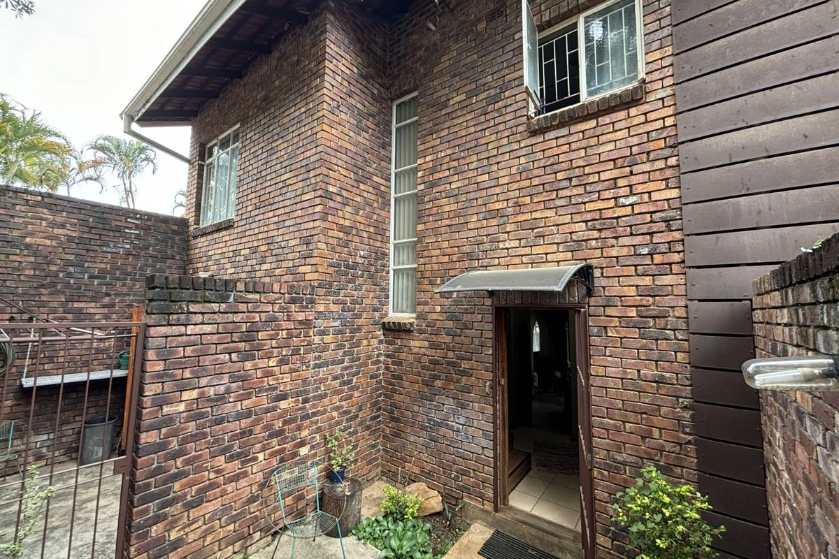 Townhouse For Sale in Medi Park - Photo 2