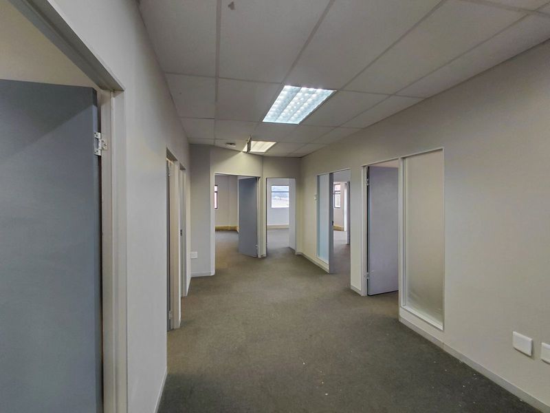 Office To Rent in Faerie Glen - Photo 2