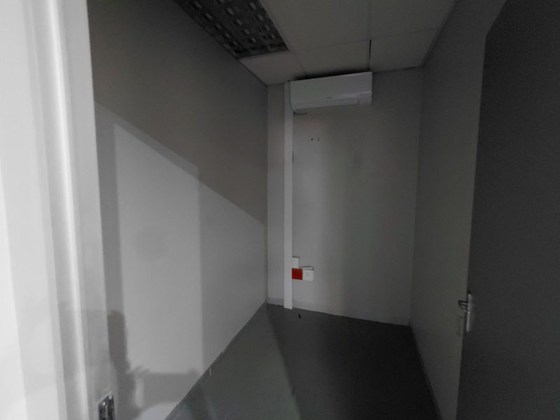 Office To Rent in Faerie Glen - Photo 4