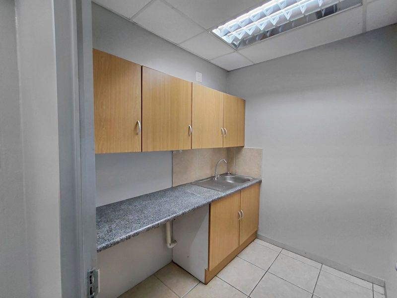 Office To Rent in Faerie Glen - Photo 6