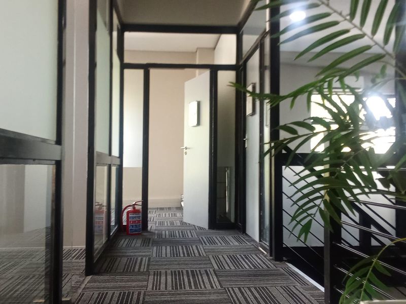 Commercial To Rent in Kyalami - Photo 8