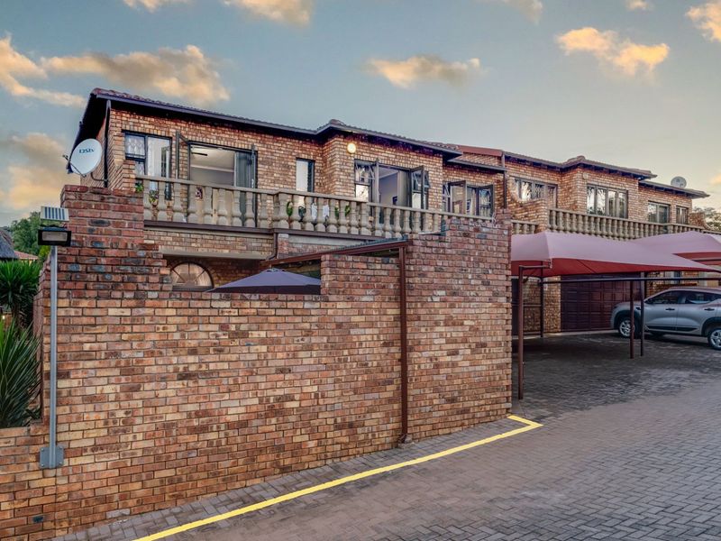 House For Sale in Noordheuwel - Photo 2