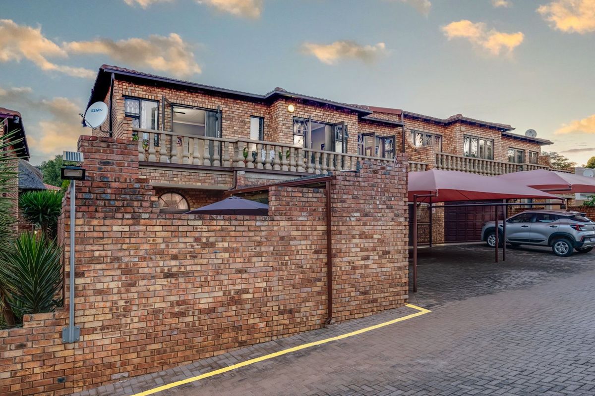 House For Sale in Noordheuwel - Photo 2