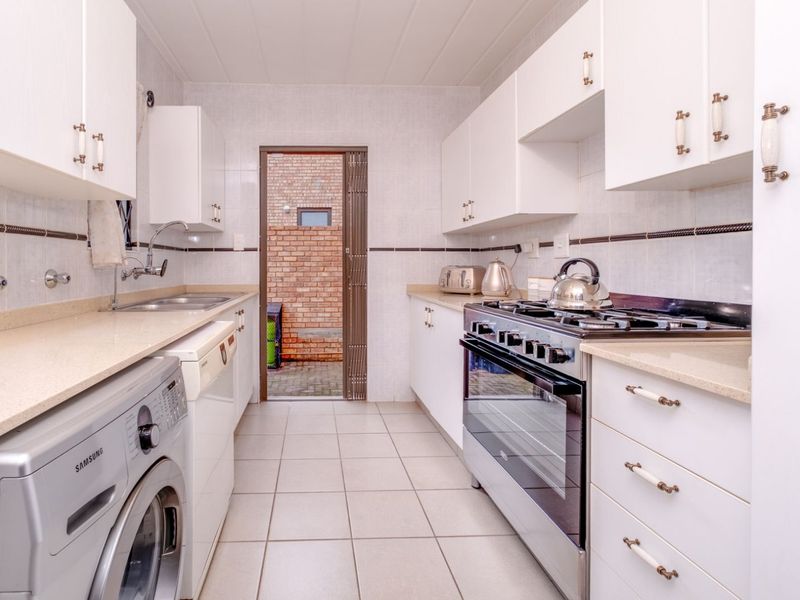 House For Sale in Noordheuwel - Photo 5