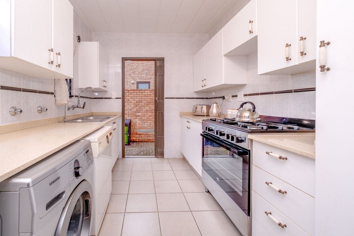 House For Sale in Noordheuwel - Photo 5