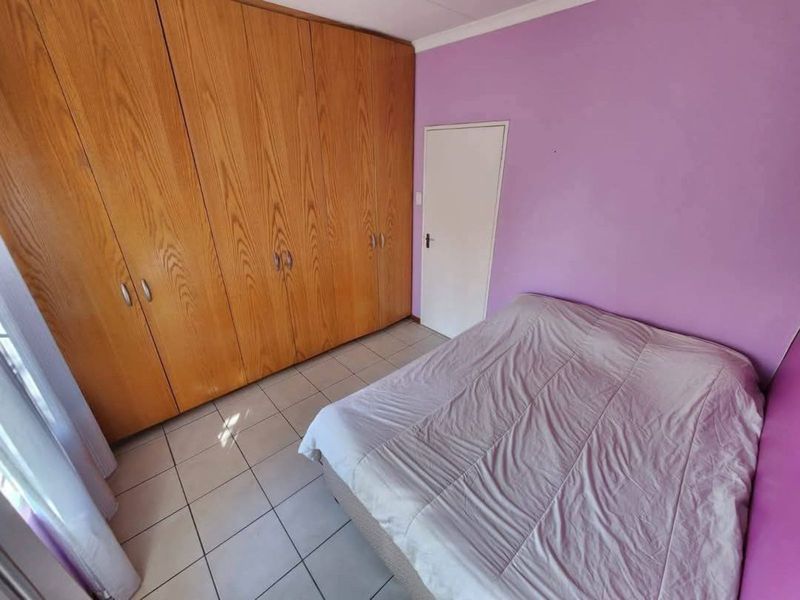 House For Sale in Rhodesdene - Photo 8