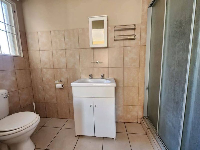 House For Sale in Rhodesdene - Photo 7