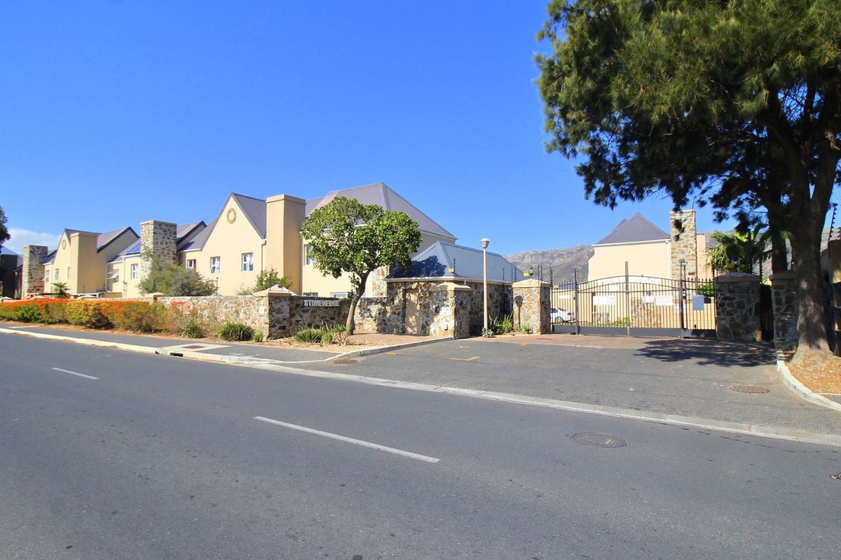 House For Sale in Whispering Pines - Photo 5