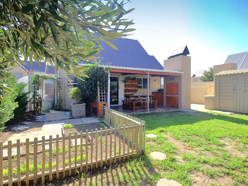 House For Sale in Whispering Pines - Photo 3