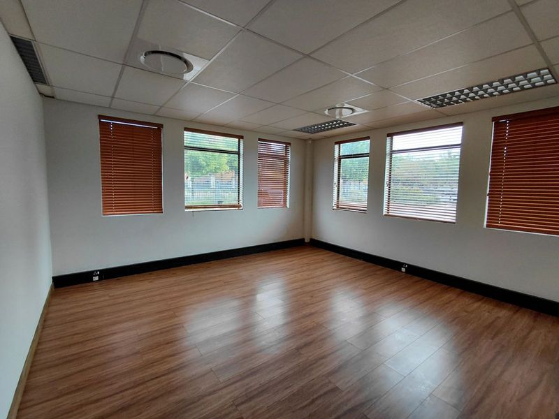 Office To Rent in Faerie Glen - Photo 4