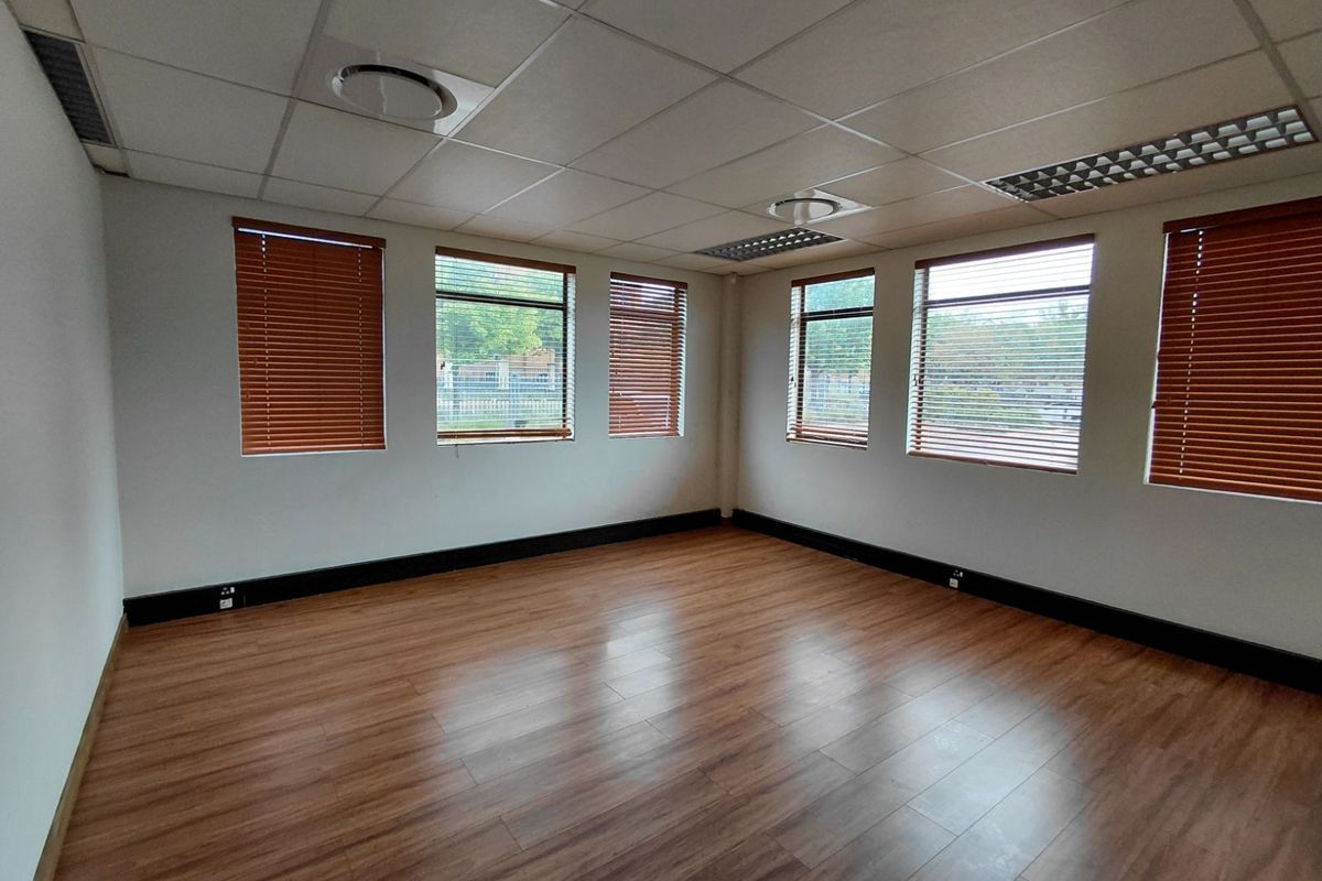 Office To Rent in Faerie Glen - Photo 4
