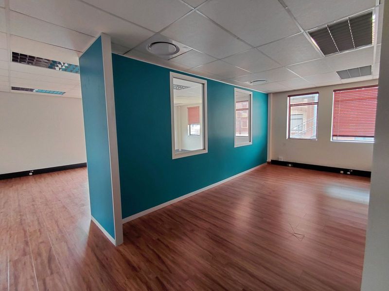 Office To Rent in Faerie Glen - Photo 6