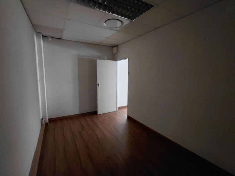 Office To Rent in Faerie Glen - Photo 3