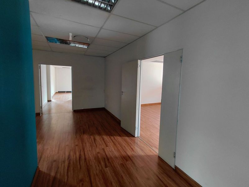 Office To Rent in Faerie Glen - Photo 5