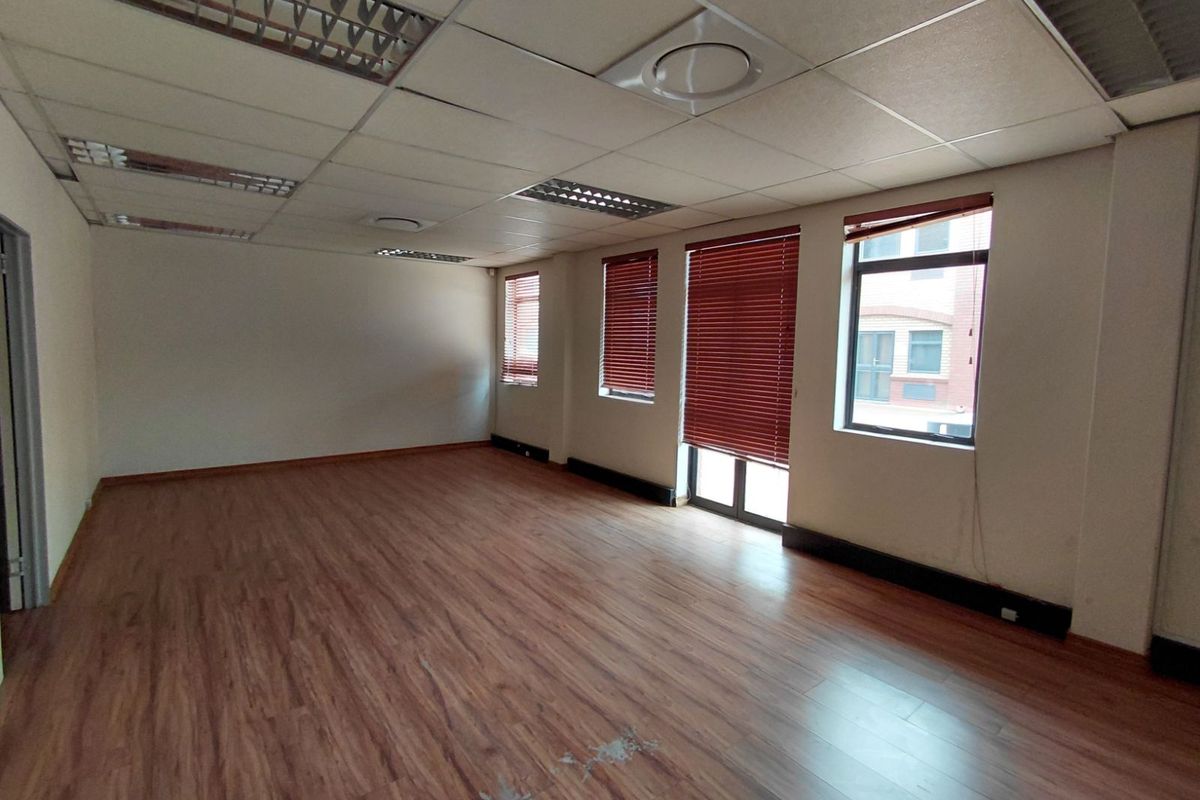 Office To Rent in Faerie Glen - Photo 4