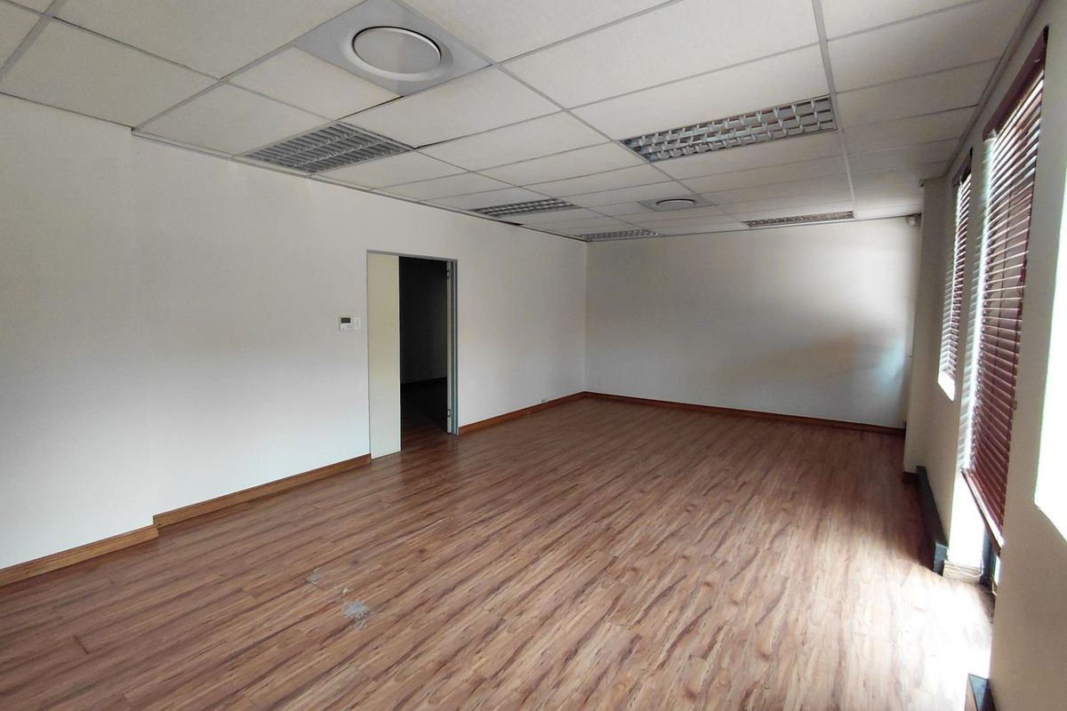 Office To Rent in Faerie Glen - Photo 3