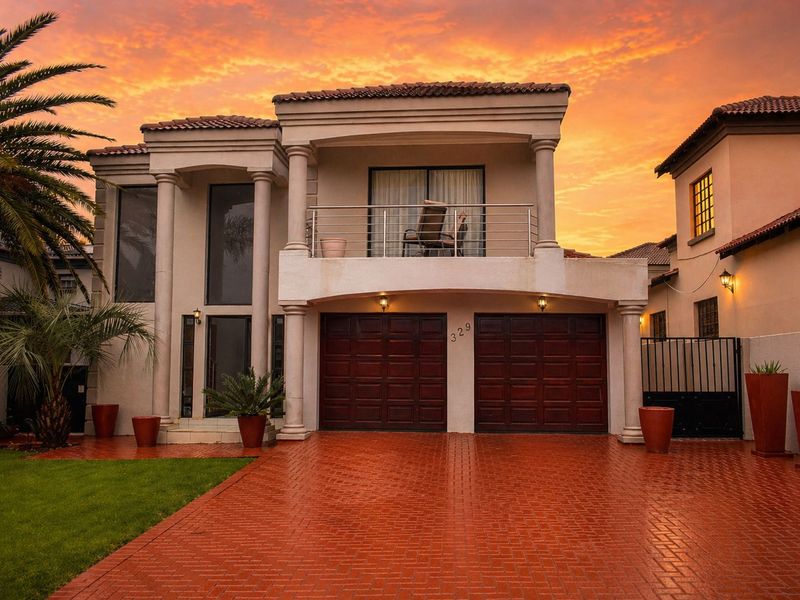 House For Sale in Willowbrook - Photo 2