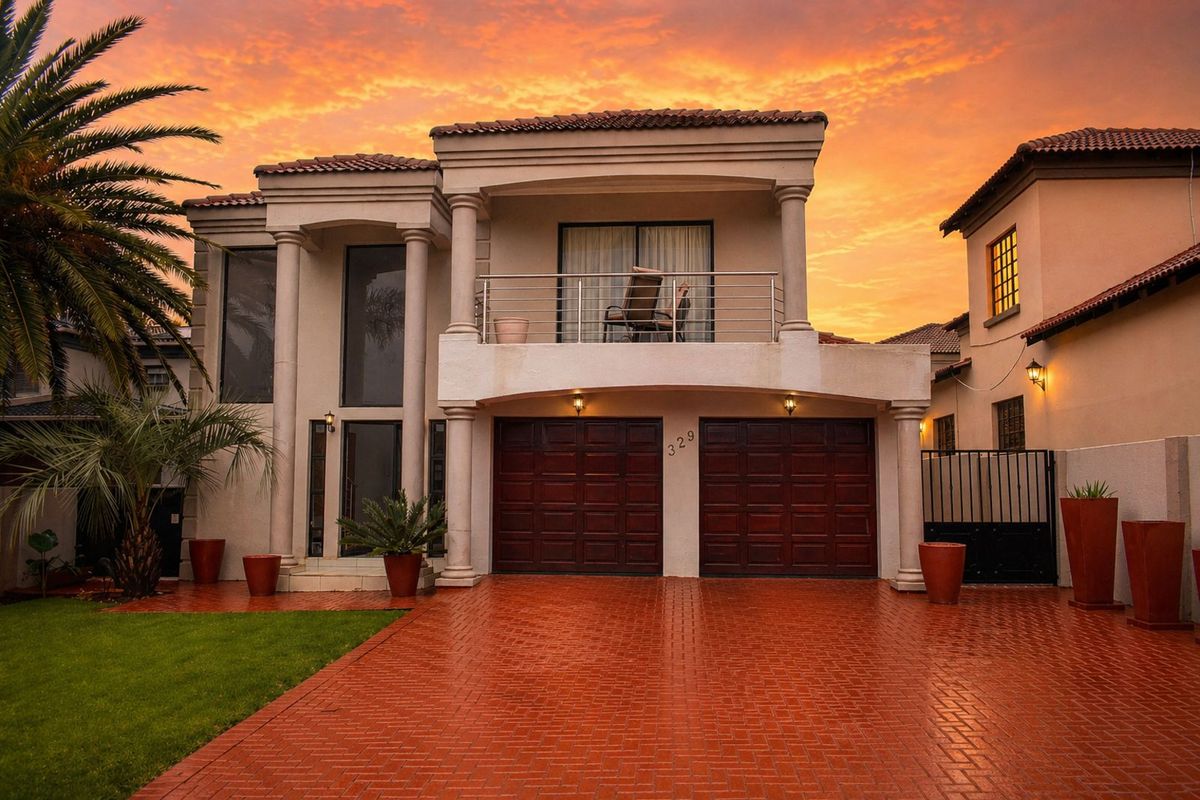 House For Sale in Willowbrook - Photo 2
