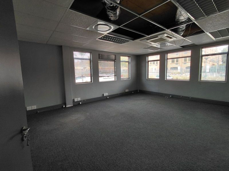 Office To Rent in Faerie Glen - Photo 7