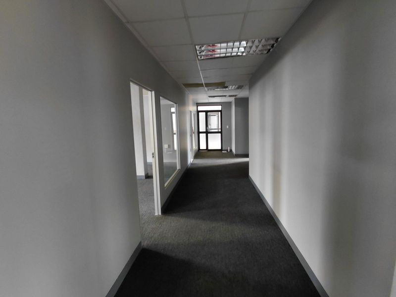 Office To Rent in Faerie Glen - Photo 3