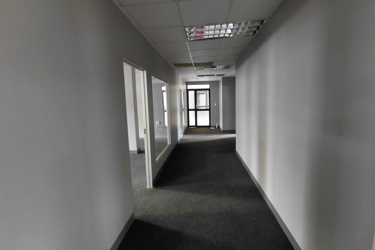 Office To Rent in Faerie Glen - Photo 3