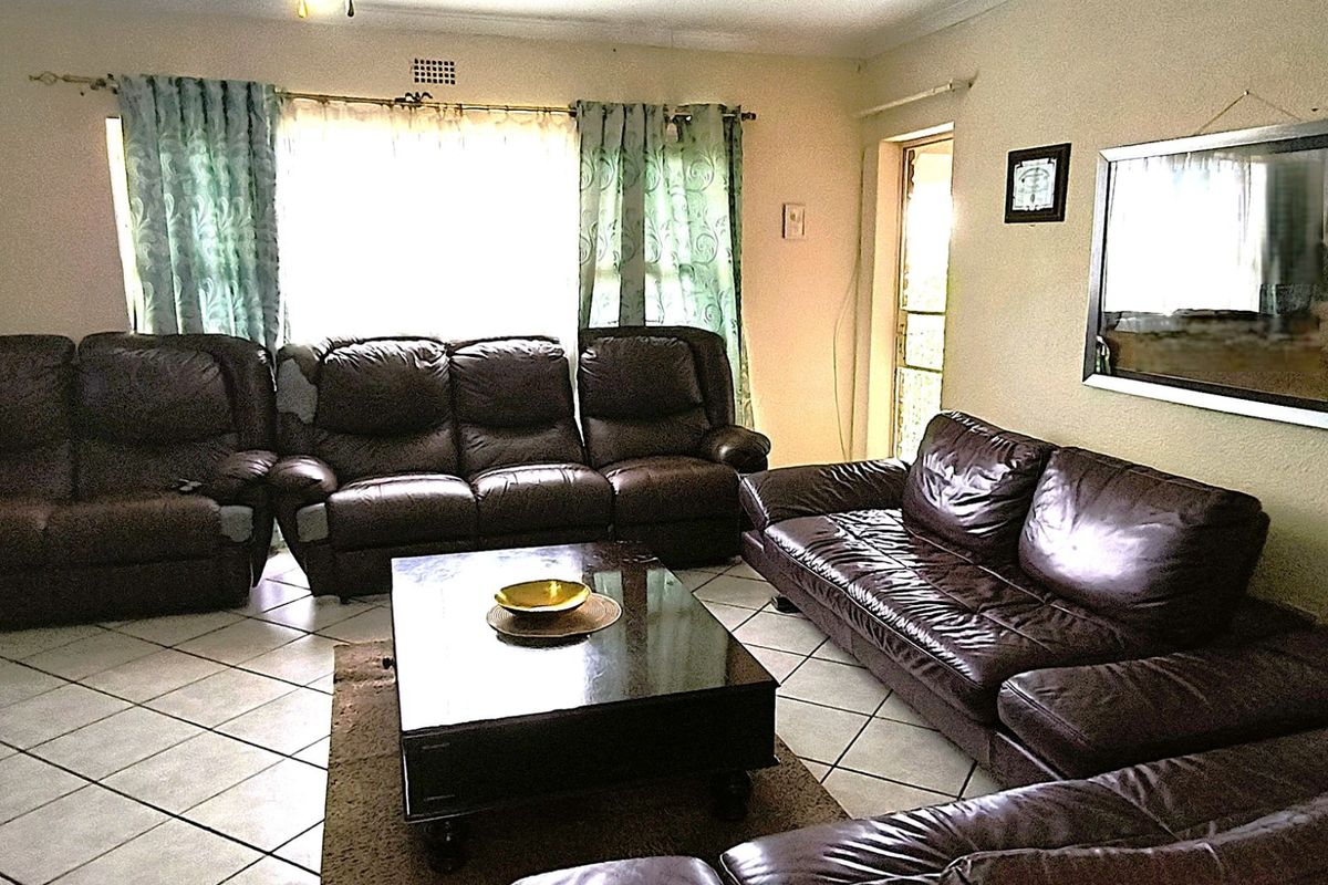 Apartment For Sale in Noordheuwel - Photo 3