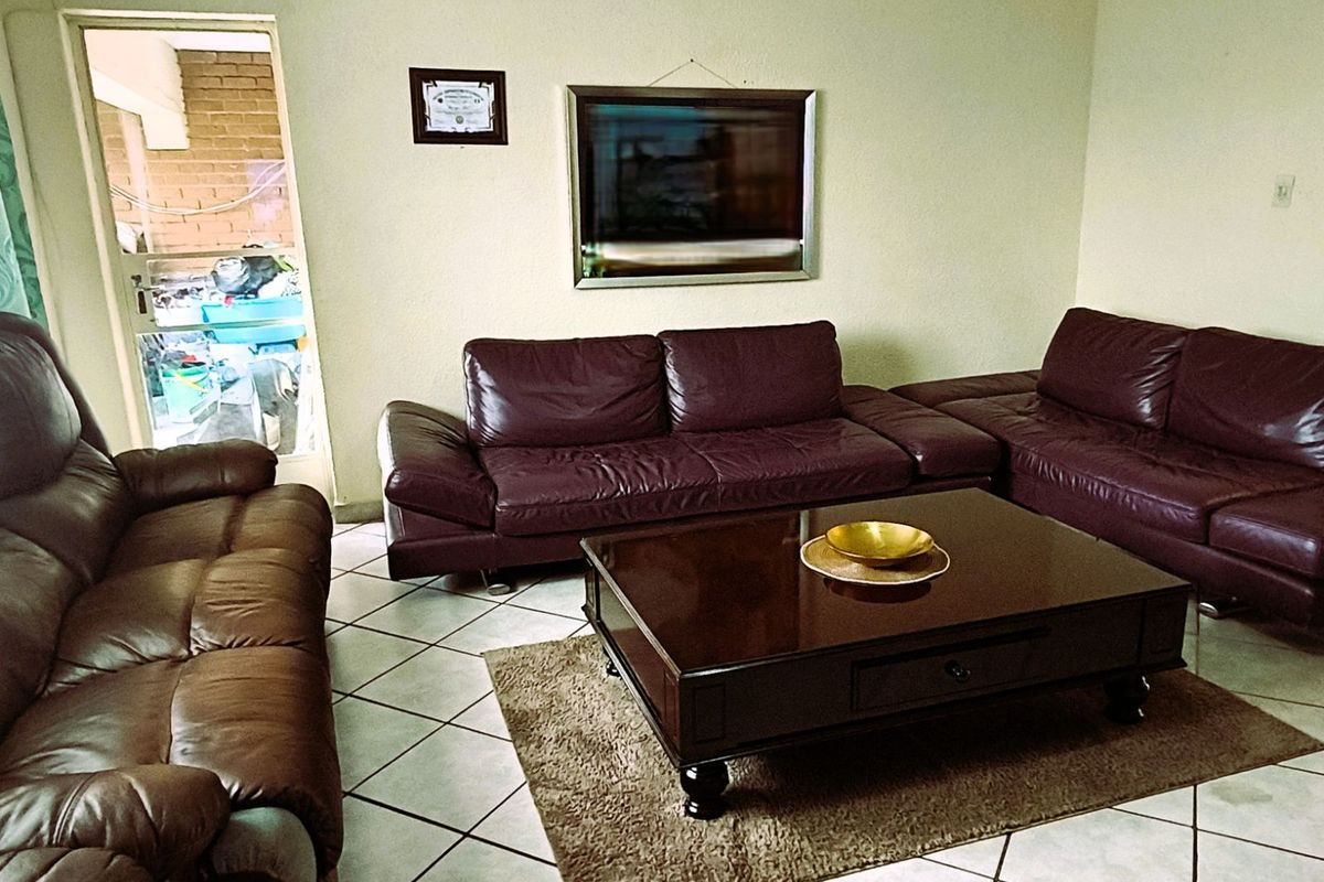 Apartment For Sale in Noordheuwel - Photo 4