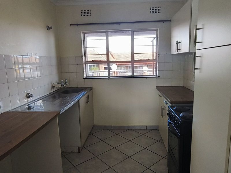 Apartment For Sale in Noordheuwel - Photo 7