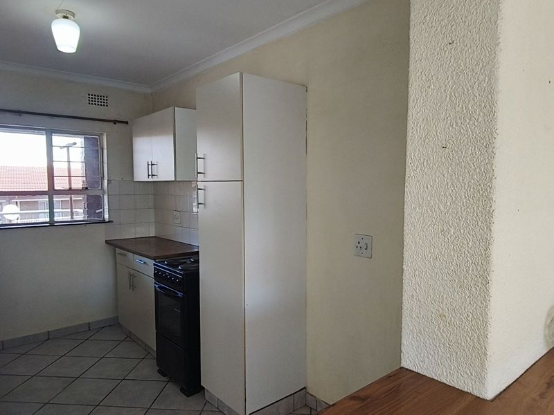 Apartment For Sale in Noordheuwel - Photo 6