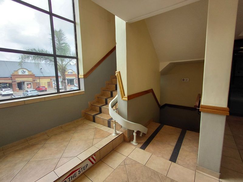 Office To Rent in Faerie Glen - Photo 2