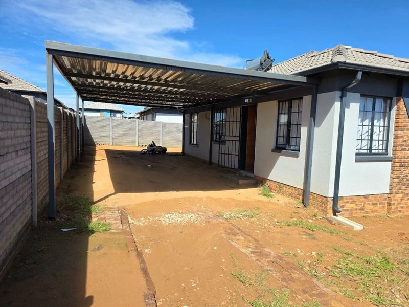 House For Sale in Glenway Estate - Photo 4