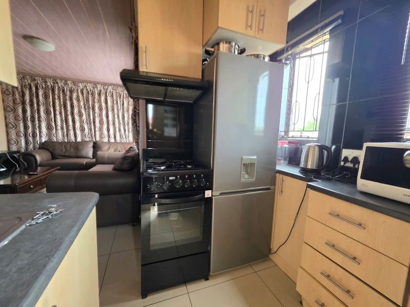 House For Sale in Soshanguve Ext - Photo 6